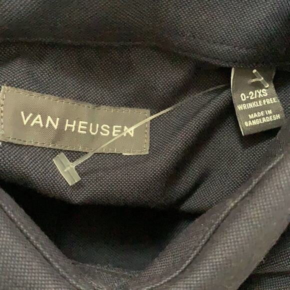 NWOT VAN HEUSEN BLUE BUTTON UP WRINKLE- FREE SHIRT SIZE 0-2/XS - Picture 3 of 4